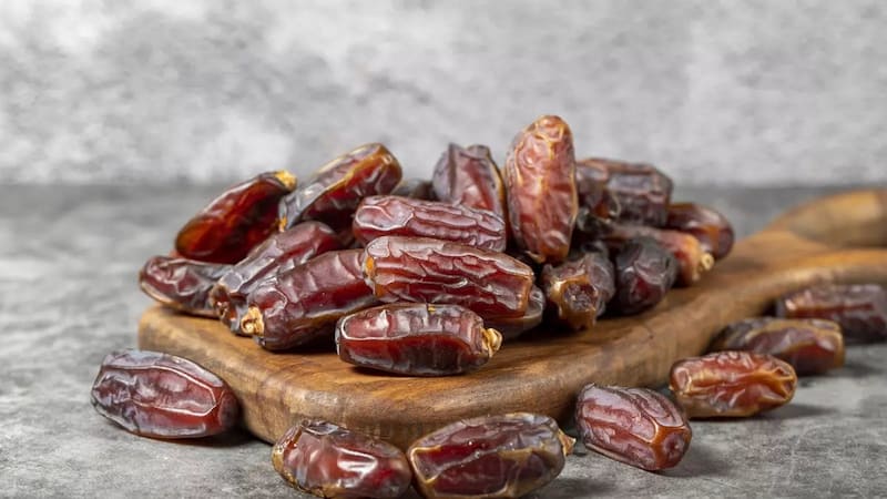 خرما پیارم شیراز انتخابی شیرین طعمی طبیعی محصول اصیل